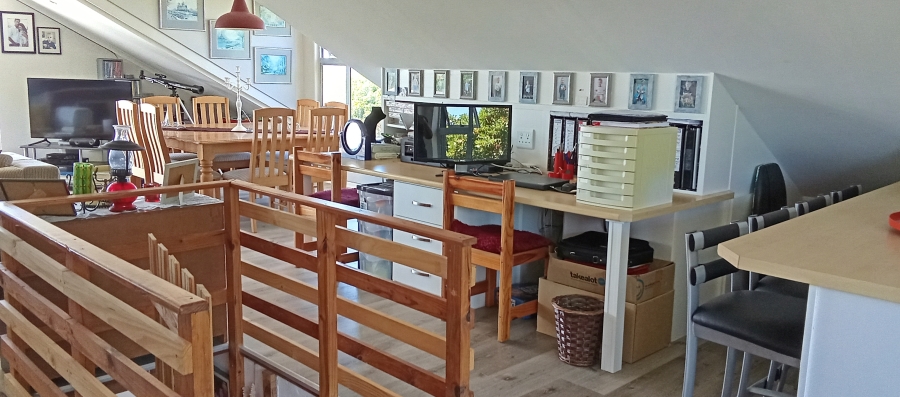 5 Bedroom Property for Sale in Kleinbaai Western Cape